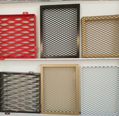 Rivestimento di pareti esterne personalizzabili con rivestimento in alluminio a maglia di design moderno